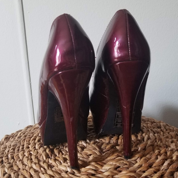 Burgundy platform heels - Picture 5 of 6